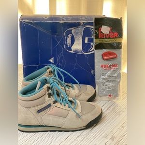 Vintage Merrell Hiking Boots Women's Size 9